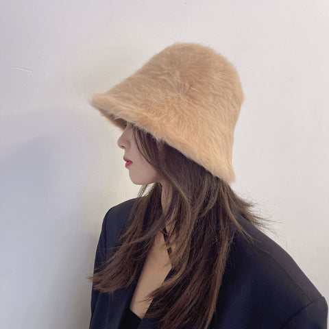 Winter Warm Fuzzy Bucket Hat for Women – Cozy, Stylish & Face-Slimming