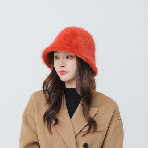 Winter Warm Fuzzy Bucket Hat for Women – Cozy, Stylish & Face-Slimming
