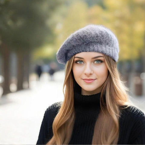 Fashionable Knit Beret – Comfortable, Loose Fit, Face-Slimming, Elegant Style